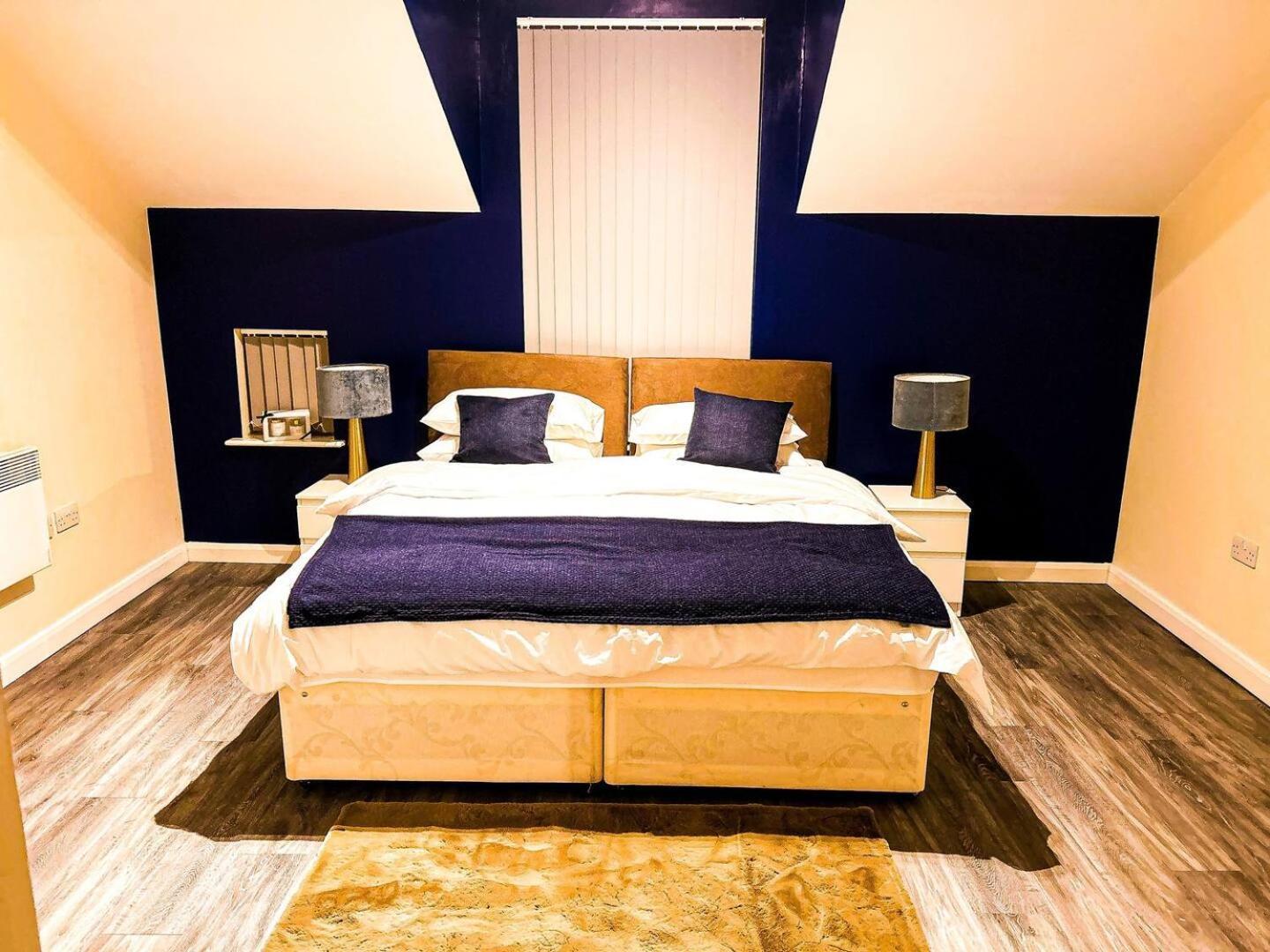 הרוגייט Betty'S Apartment- Metres From Train Station מראה חיצוני תמונה