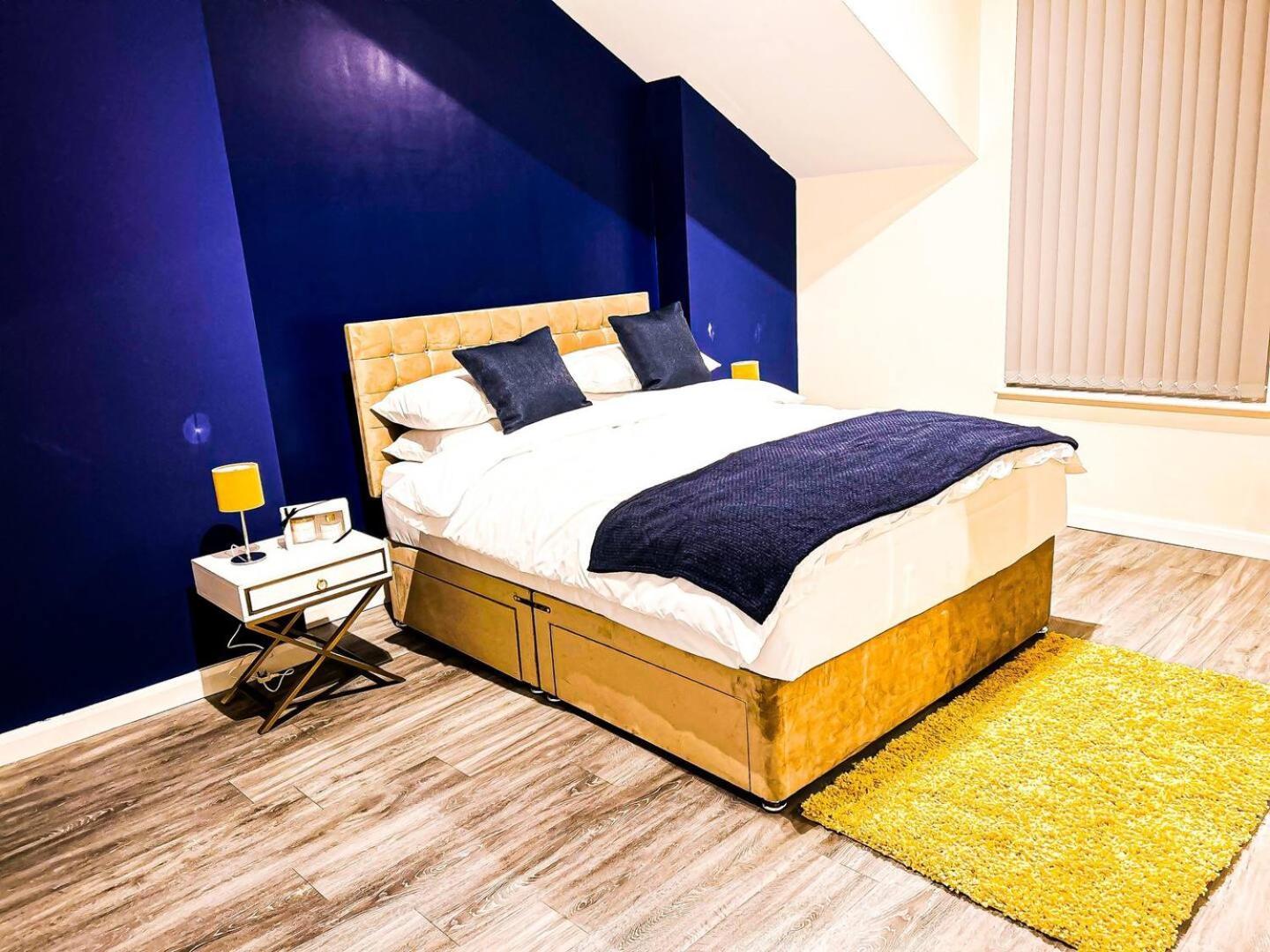 הרוגייט Betty'S Apartment- Metres From Train Station מראה חיצוני תמונה